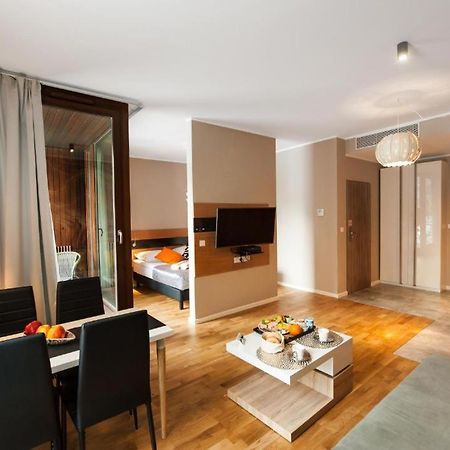 ורשה Deluxe Apartments Free Parking מראה חיצוני תמונה