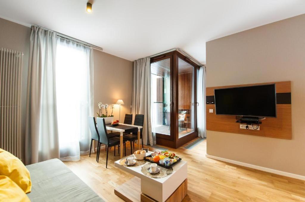 ורשה Deluxe Apartments Free Parking מראה חיצוני תמונה